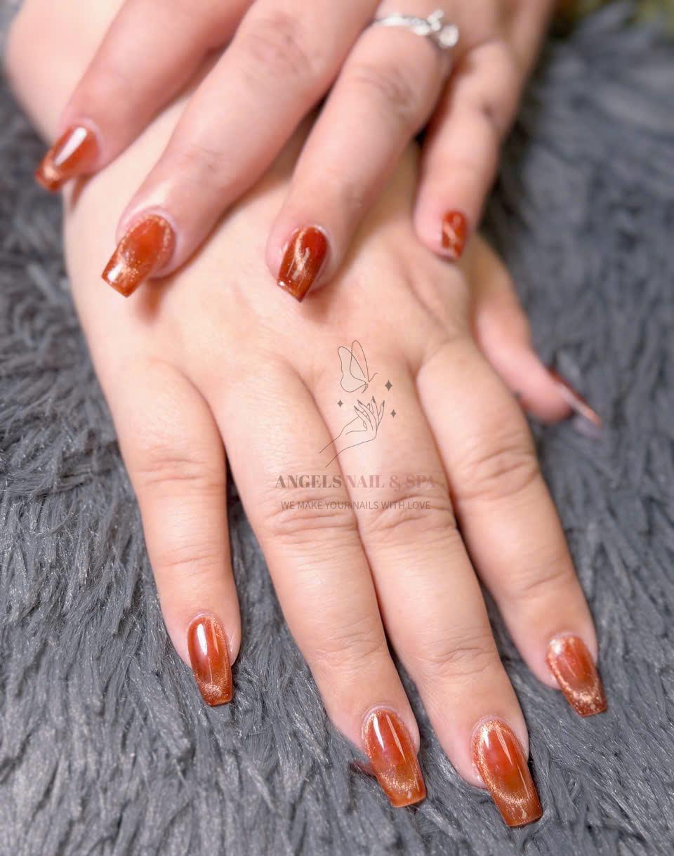 professional nail technician Yarmouth