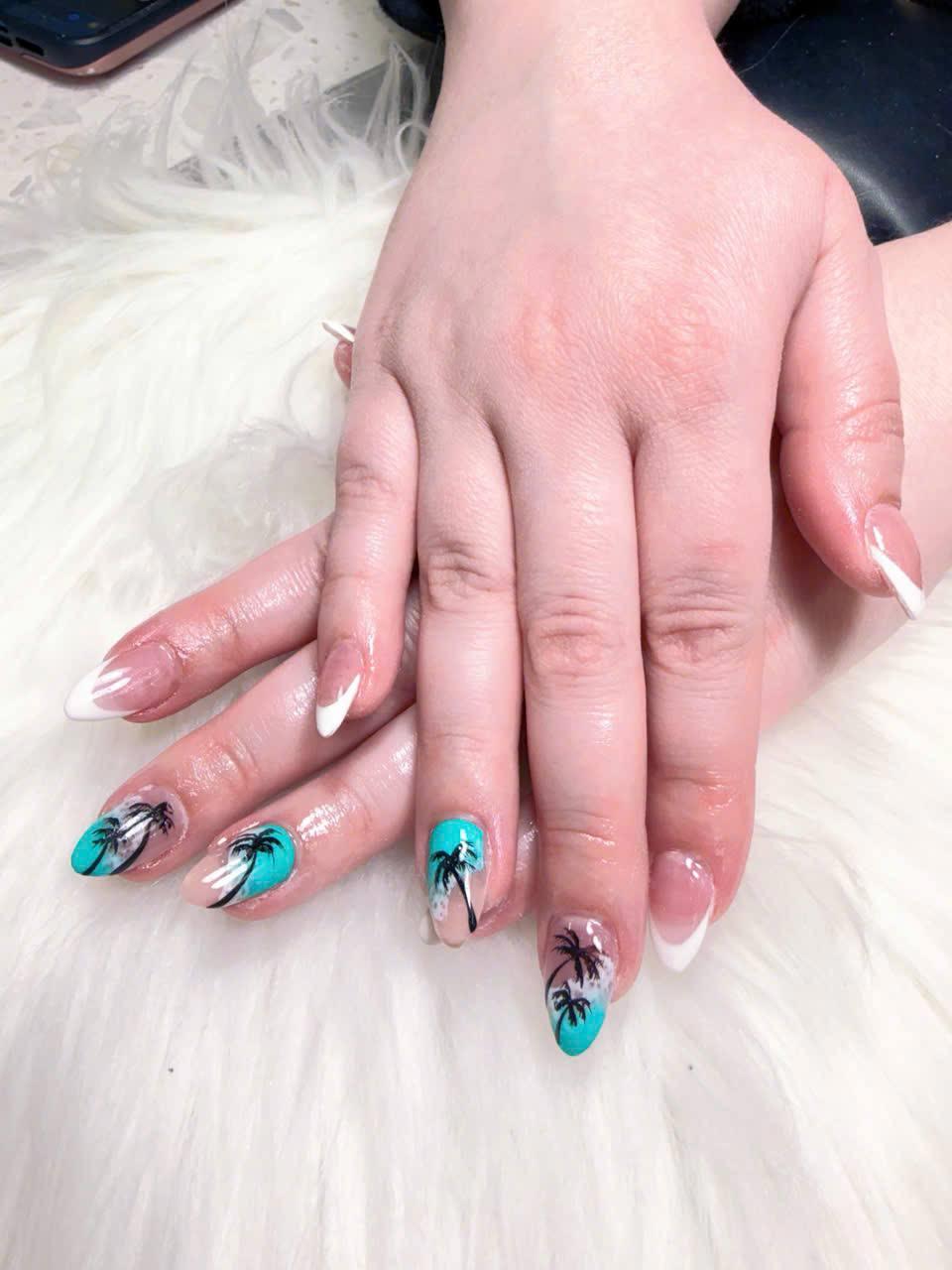 almond shape nails Yarmouth